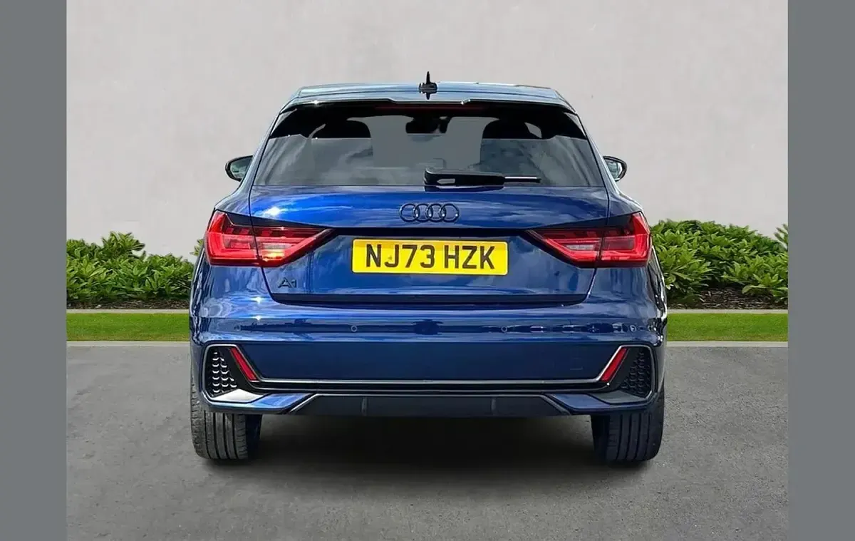 Used Audi A1 Black Edition 150 HP (110 kW) 2023 Blue SUV