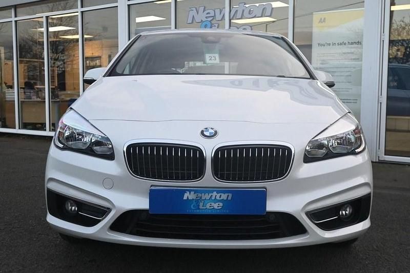 Used BMW 218 Luxury Line 150 HP (110 kW) 2015 White MPV