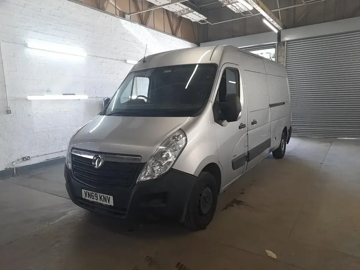 Used Vauxhall Movano 130 HP (95 kW) 2019 Silver MPV
