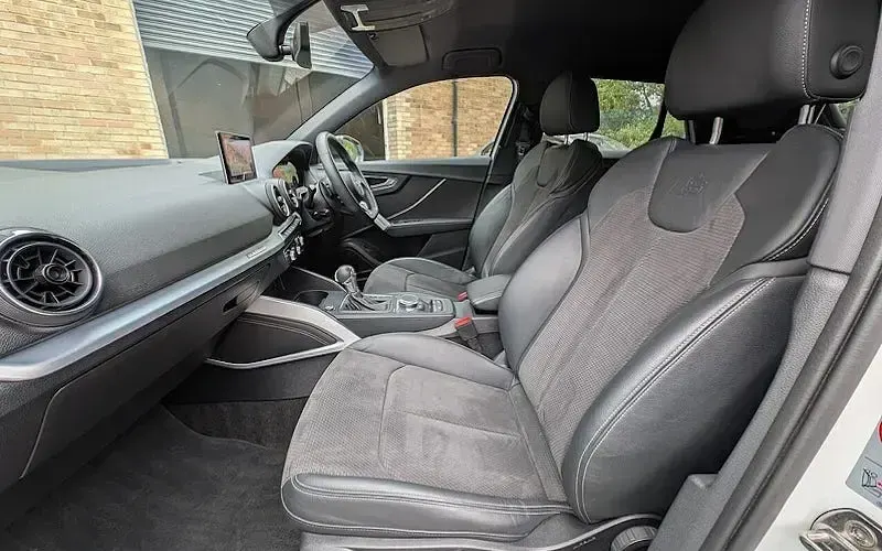 Begagnad Audi SQ2 Business 300 HK (220 kW) 2019 Vit SUV