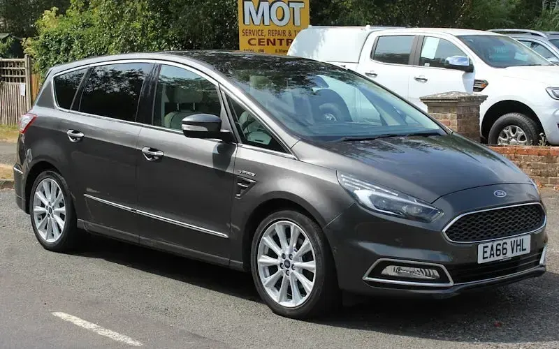 Used Ford S-MAX Vignale 179 HP (131 kW) 2018 MPV