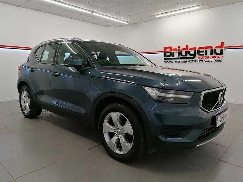Blue Used 2020 Volvo XC40 Momentum SUV | £17,499 (Fair price) - Image 1/4