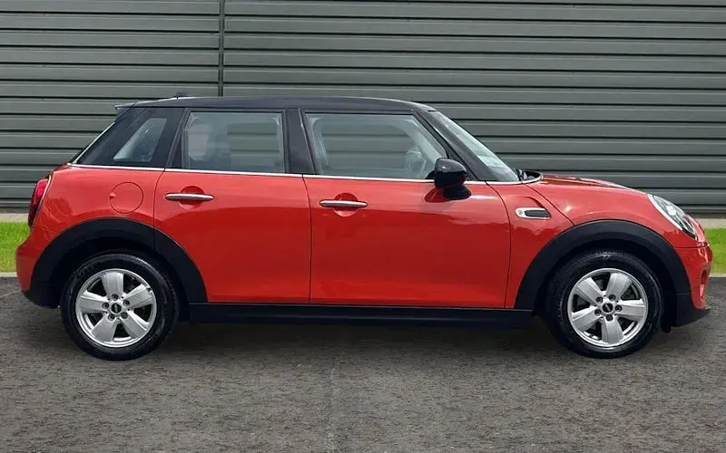 Używany Mini Cooper Hatch 136 KM (100 kW) 2018 Hatchback