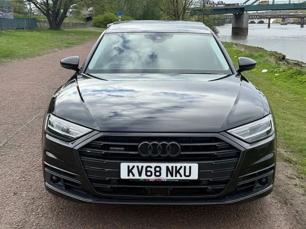 Usado Audi A8 Advanced 286 HP (210 kW) 2018 Preto Sedan