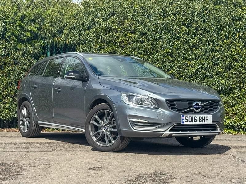 Used Volvo V60 CC 190 HP (139 kW) 2016 Grey Estate