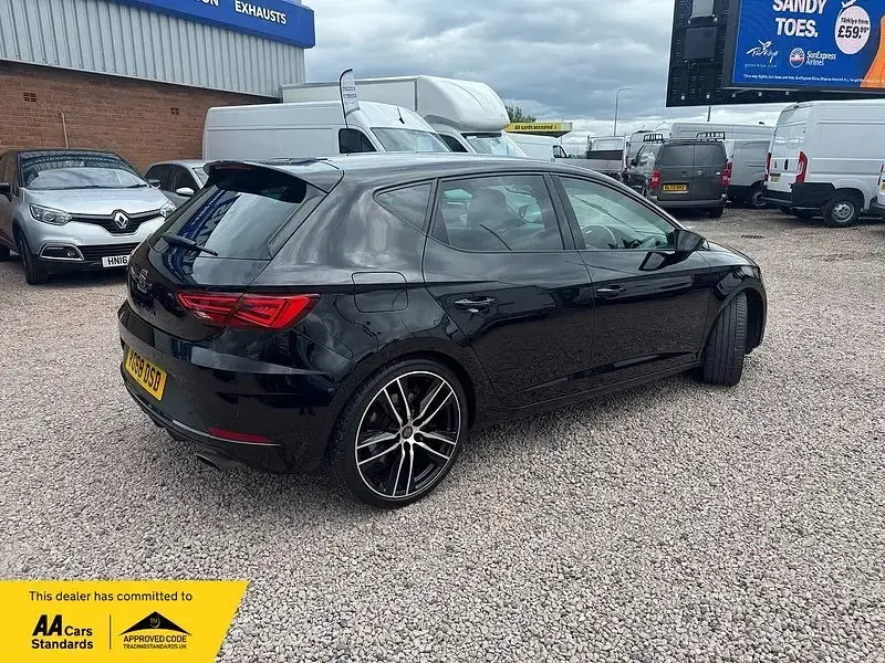 Used Seat Leon CUPRA 290 HP (213 kW) 2019 Black Hatchback