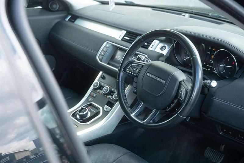 Used Land Rover Range Rover evoque SE 180 HP (132 kW) 2019 Black SUV