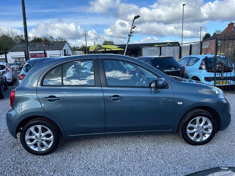Begagnad Nissan Micra Acenta 80 HK (58 kW) 2014 Grå Halvkombi
