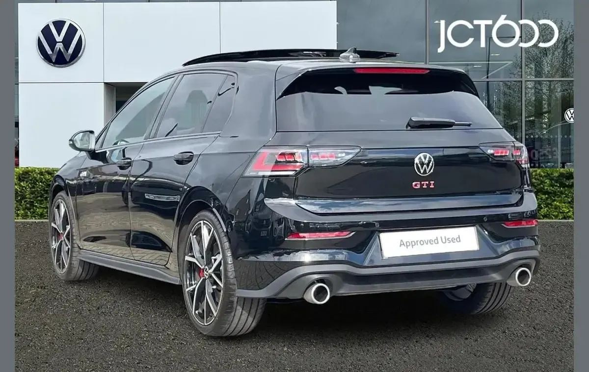 Used VW Golf VIII GTI 265 HP (194 kW) 2026 Black Hatchback