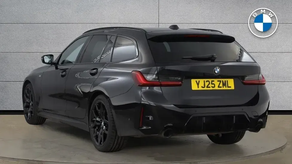 Usado BMW 320 M Sport 184 HP (135 kW) 2025 Preto Carrinha