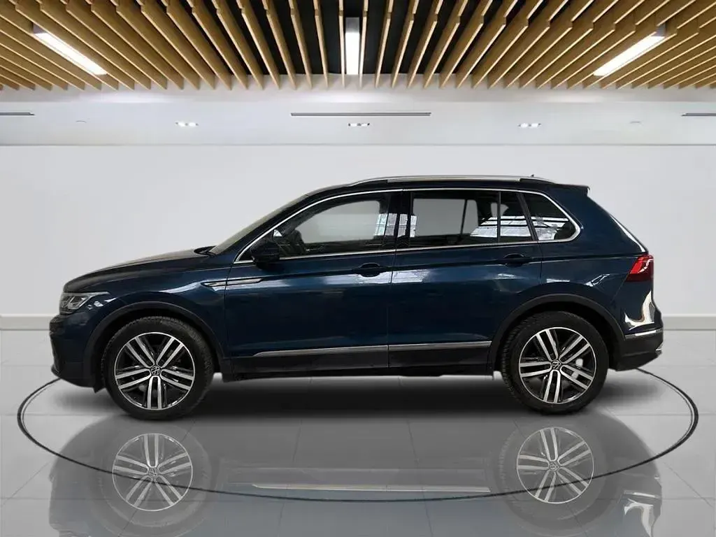 Used VW Tiguan Elegance 150 HP (110 kW) 2020 Blue SUV