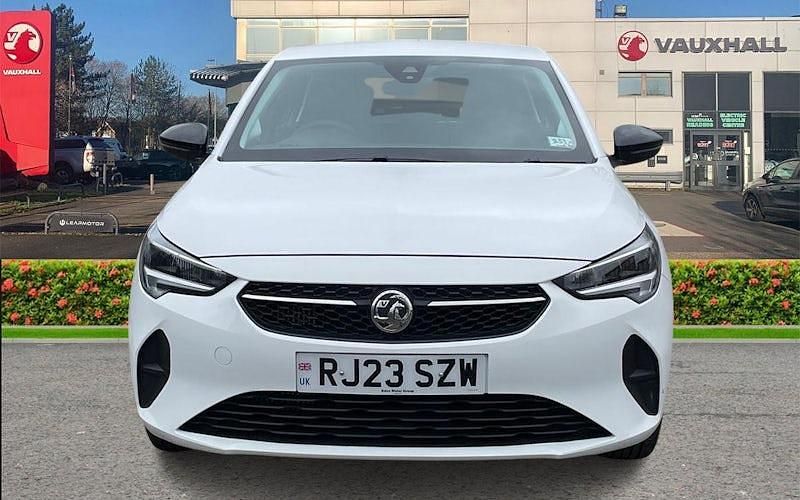 Used Vauxhall Corsa Design Edition 101 HP (74 kW) 2023 White Hatchback