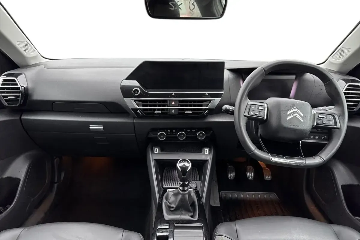 Używany Citroën C4 PureTech 2021 Biały Hatchback