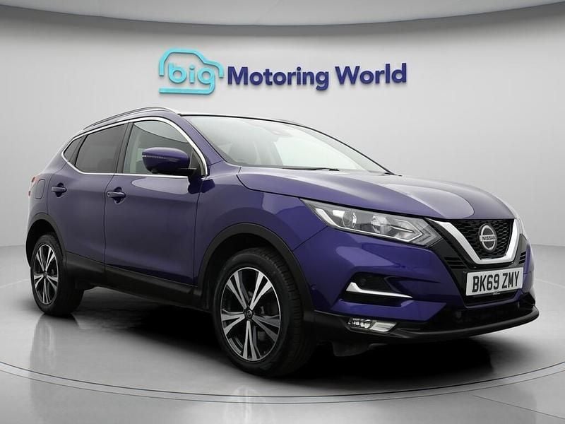 Blue Used 2019 Nissan Qashqai N-Connecta SUV | £11,500 (Good price) - Image 1/4