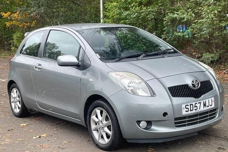 Silver Used 2007 Toyota Yaris SR Hatchback | £1,495 (Fair price) - Image 1/1