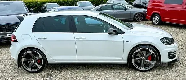 Used VW Golf VII GTD 184 HP (135 kW) 2016 White Hatchback