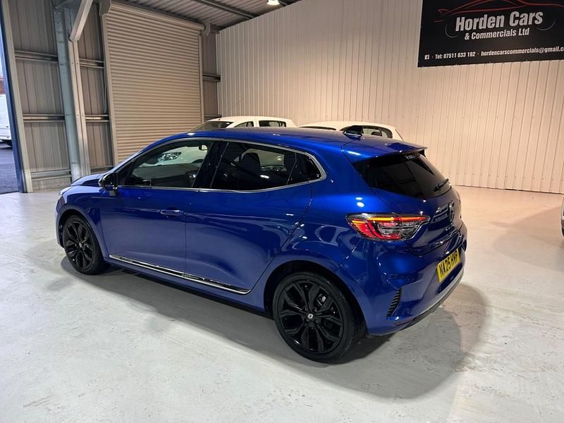 Used Renault Clio V Techno 2025 Blue Hatchback