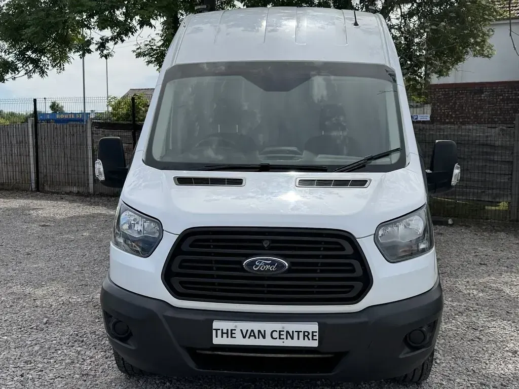 Used Ford Transit 130 HP (95 kW) 2018 White Van