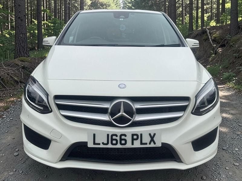 Used Mercedes B180 AMG line 122 HP (89 kW) 2017 White MPV