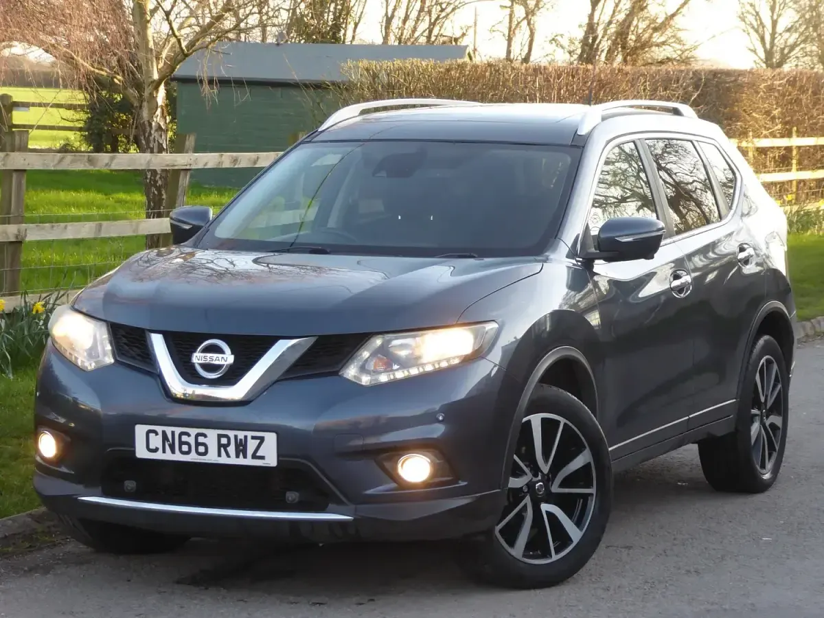 Used Nissan X-Trail N-TEC 130 HP (95 kW) 2016 Blue SUV