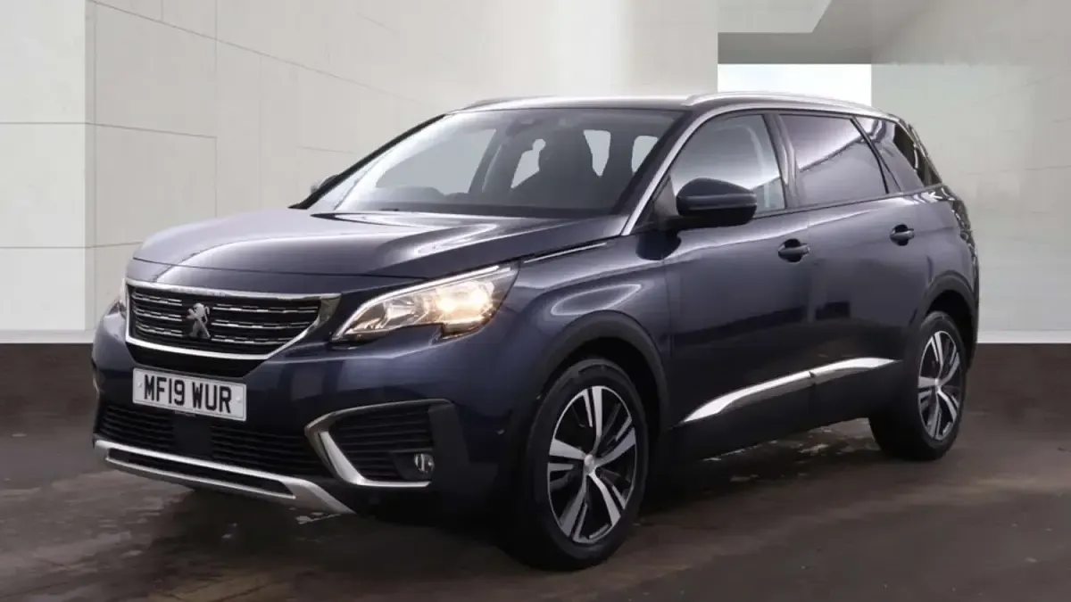 Used Peugeot 5008 Allure 130 HP (95 kW) 2019 Blue SUV