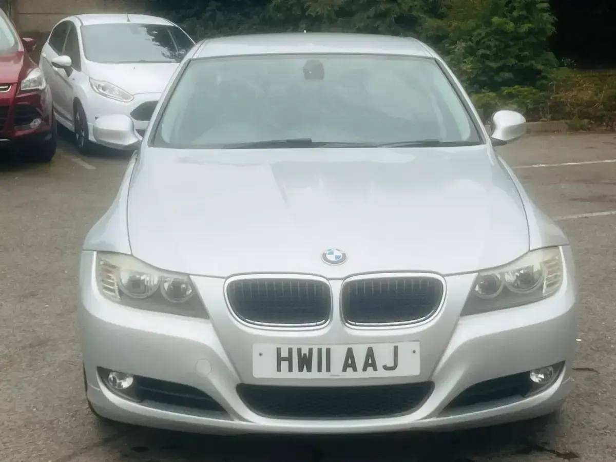 Used BMW 320 Efficient Dynamics 2011 Silver Sedan