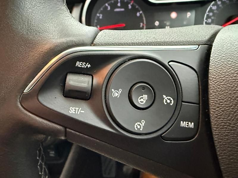 Used Vauxhall Crossland Ultimate 128 HP (94 kW) 2022 Grey SUV