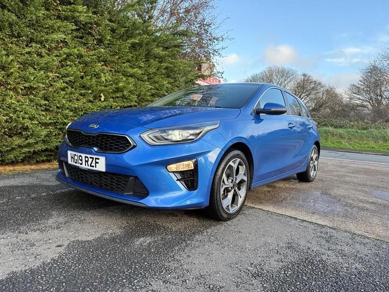 Used Kia Ceed 2019 Blue Hatchback