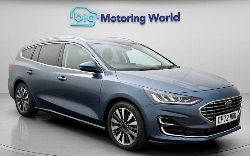 Begagnad Ford Focus Titanium 155 HK (114 kW) 2022 Blå Kombi