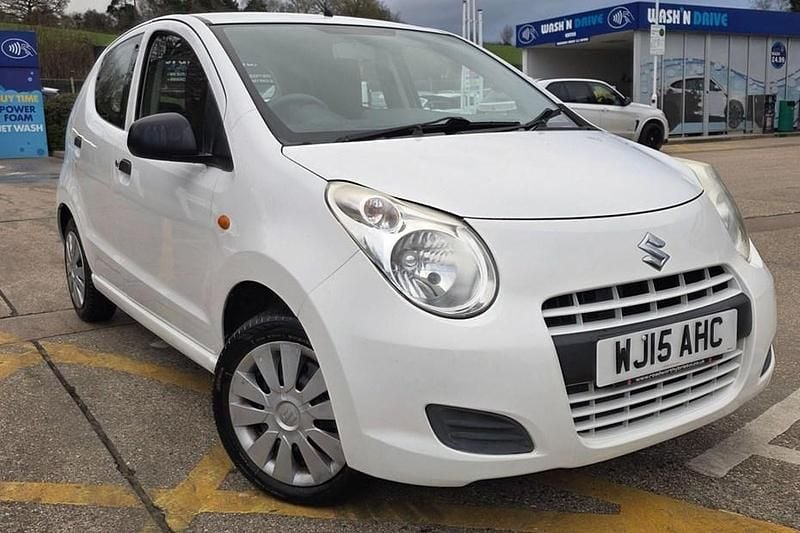 Used Suzuki Alto 68 HP (50 kW) 2015 White Hatchback