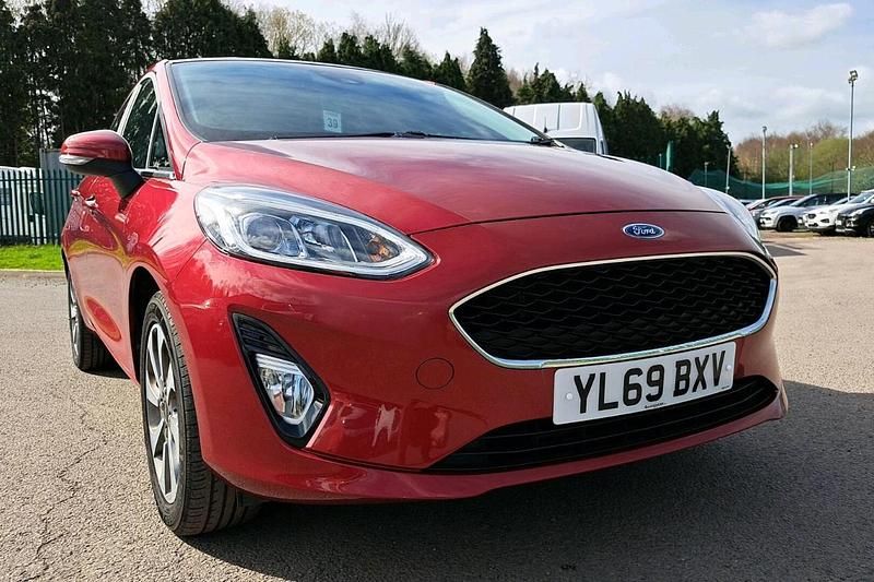 Used Ford Fiesta Trend 84 HP (61 kW) 2019 Red Hatchback
