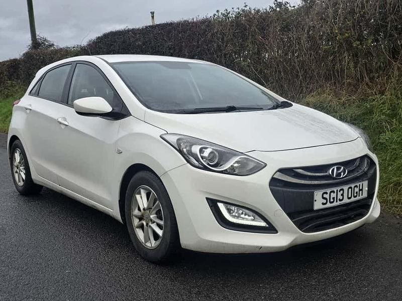 White Used 2013 Hyundai i30 Active Hatchback | £2,595 (Super price) - Image 1/4
