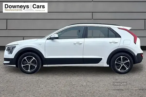 Used Kia Niro 139 HP (102 kW) 2023 White SUV