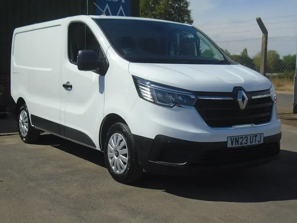 Used Renault Trafic 2023 White MPV