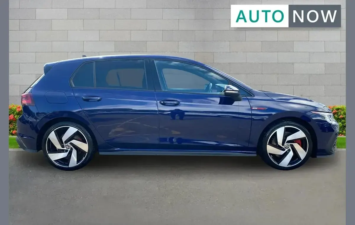 Used VW Golf VIII GTI 245 HP (180 kW) 2022 Blue Hatchback