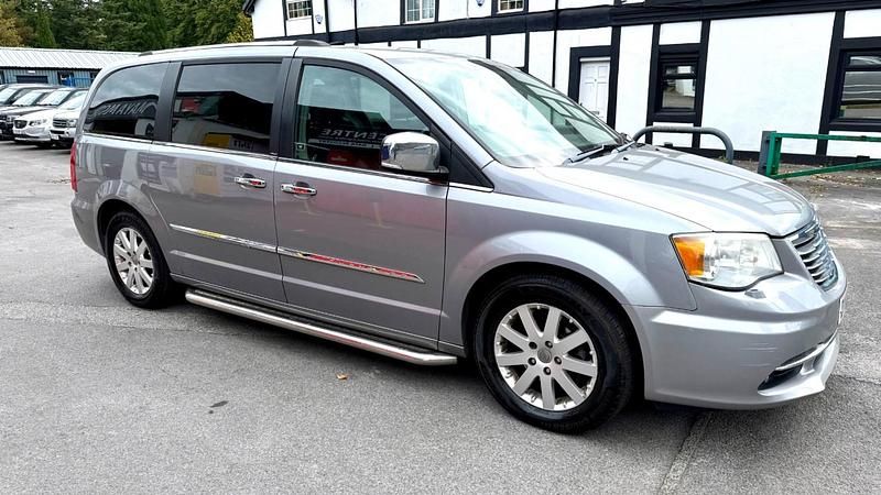 Grey Used 2013 Chrysler Grand Voyager Limited MPV | £4,995 (Good price) - Image 1/4