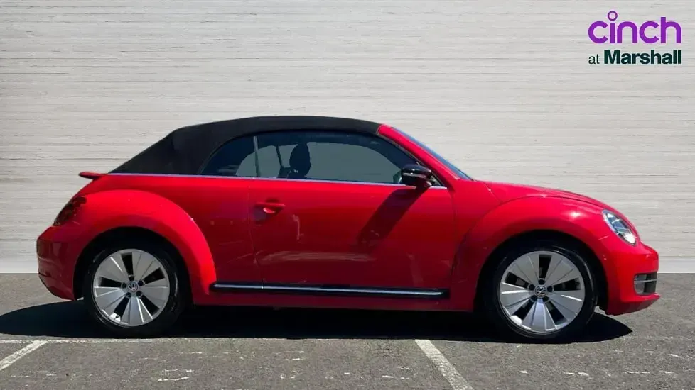 Used VW Beetle Sportline 140 HP (102 kW) 2014 Tornado red black hood Hatchback
