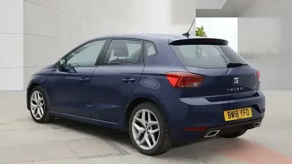 Usado Seat Ibiza FR 115 HP (84 kW) 2018 Azul Citadino