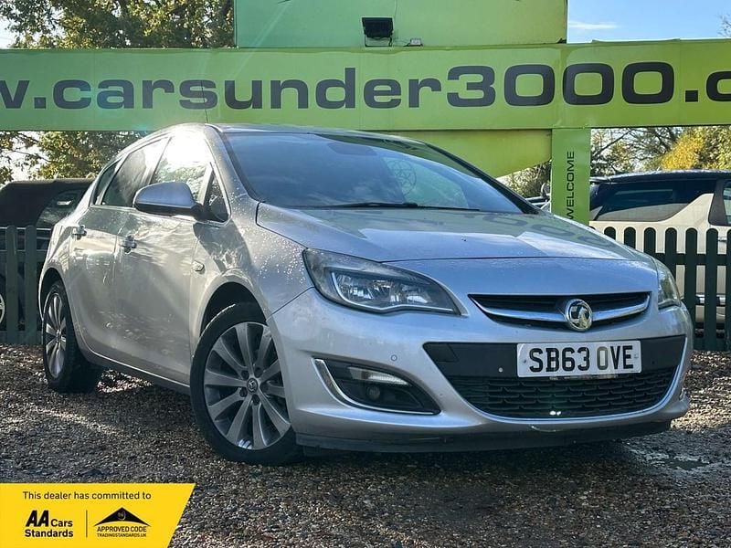 Silver Used 2013 Vauxhall Astra Elite Hatchback | £3,850 (Fair price) - Image 1/3
