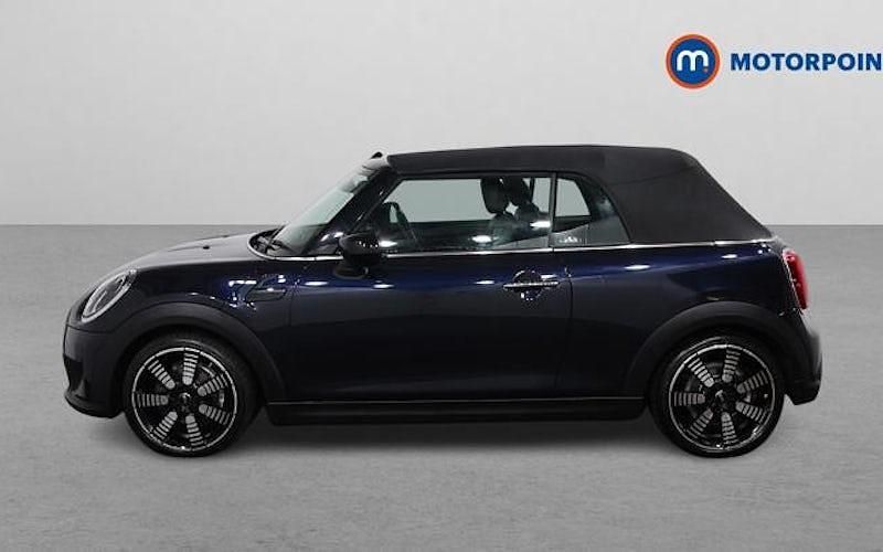Used Mini Cooper Cabriolet Exclusive 136 HP (100 kW) 2022 Blue/black Cabriolet