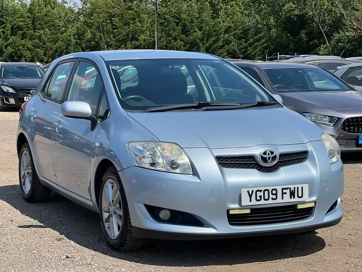 Used Toyota Auris 2009 Blue Hatchback