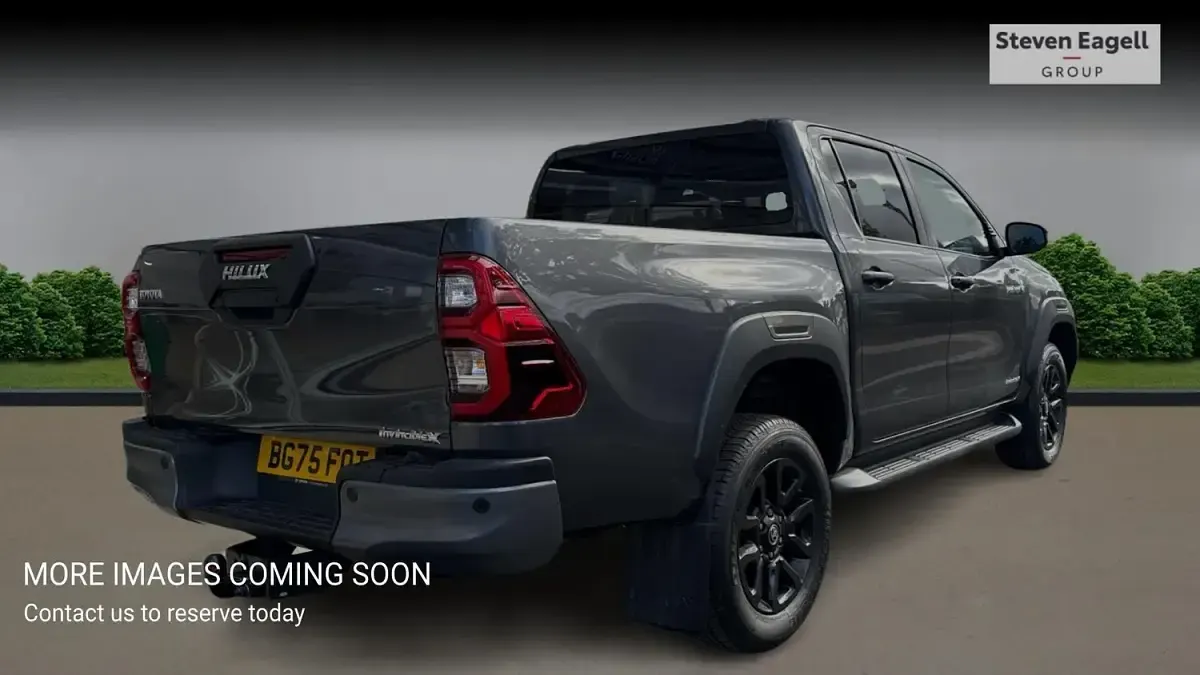Used Toyota HiLux 201 HP (147 kW) 2025 Grey Pickup