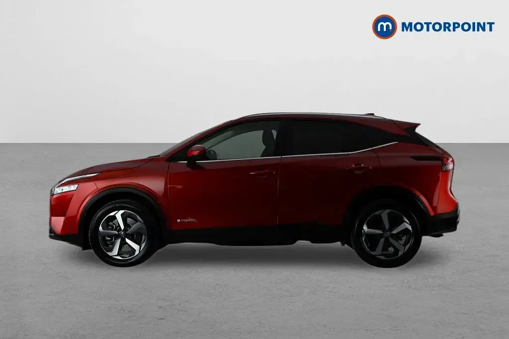 Used Nissan Qashqai N-Connecta 190 HP (139 kW) 2023 Red SUV