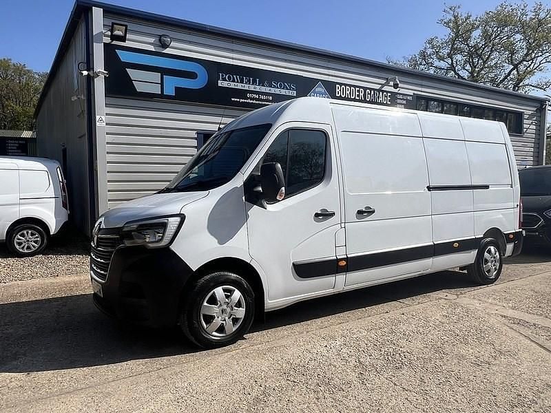 Used Renault Master Business 133 HP (97 kW) 2023 White MPV