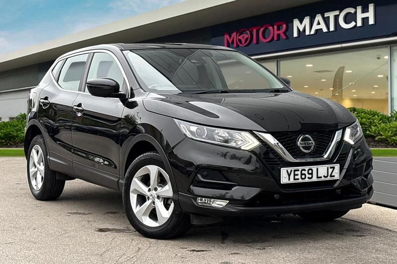 Black Used 2019 Nissan Qashqai Acenta Premium SUV | £9,990 (Good price) - Image 1/4