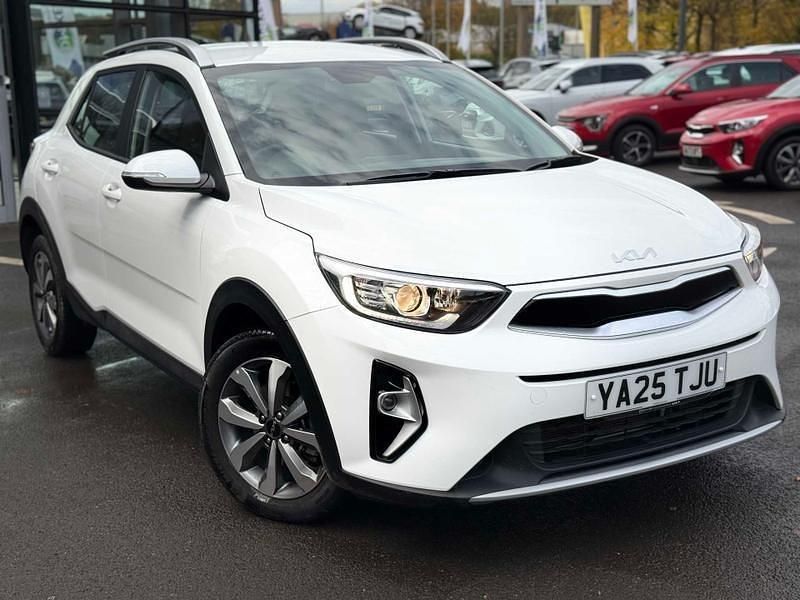 White New 2025 Kia Stonic SUV | £19,610 - Image 1/4