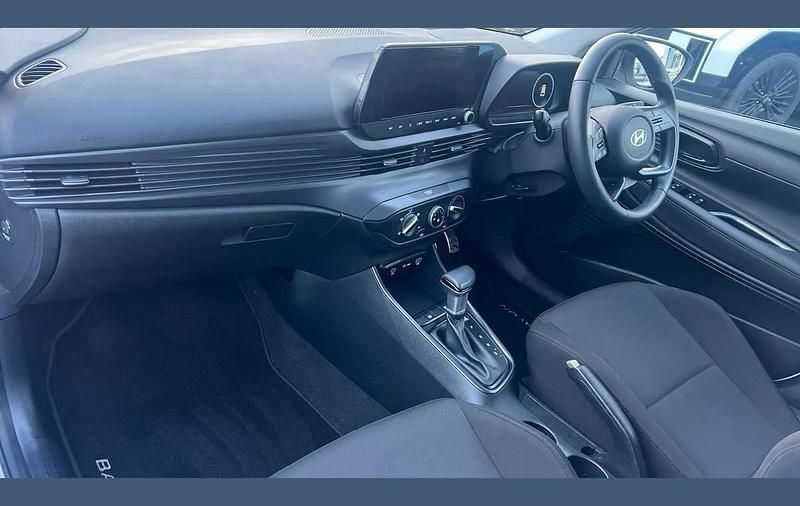 Used Hyundai Bayon Advanced 99 HP (72 kW) 2024 White SUV