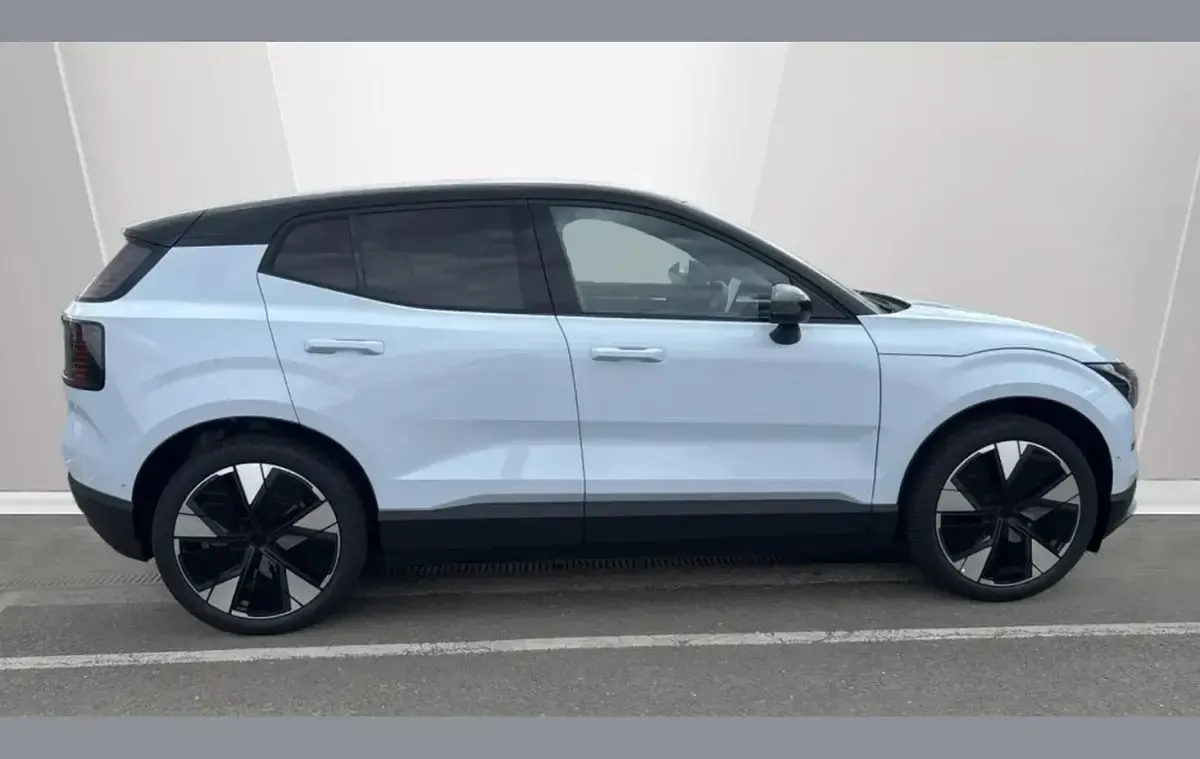 Used Volvo EX30 Ultra 196 kW (267 HP) 2026 Blue SUV