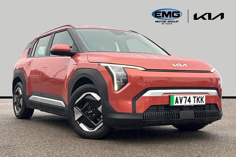 Orange Used 2025 Kia EV3 Air SUV | £27,295 (Good price) - Image 1/3