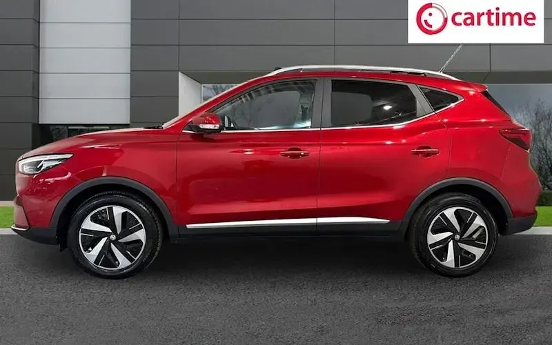 Used MG ZS Trophy Connect 114 kW (156 HP) 2022 Red SUV